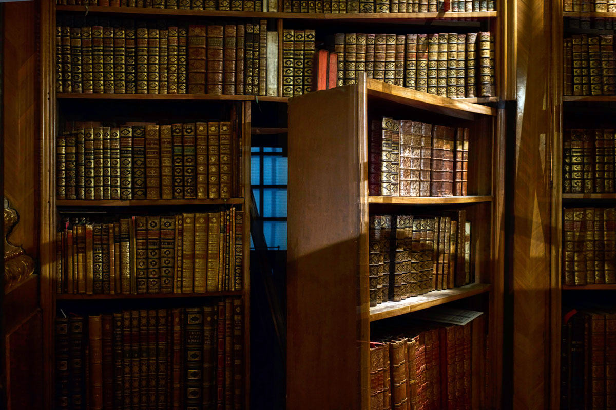 A secret book case